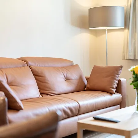 Haus Kirchplatz 4 By Premium * 采尔马特