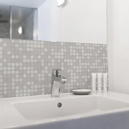 Haus Kirchplatz 4 By Premium 公寓 采尔马特